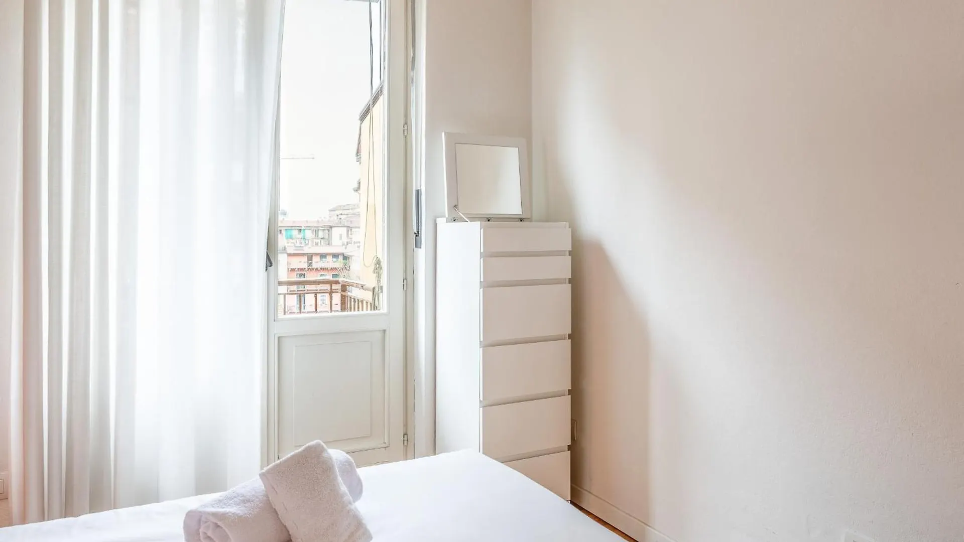 アパート Ospedale Niguarda - Privacy In Apt Con Terrazza ミラノ